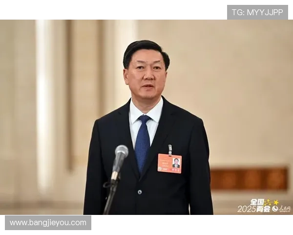 高志丹:总局加强健康干预措施成功控制小胖墩小眼镜等问题 高志丹:总局加强健康干预措施成功控制小胖墩小眼镜等问题